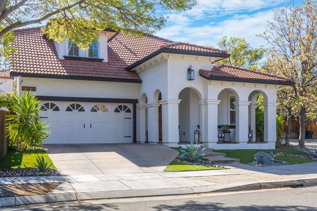 113 S Pacifico St, Mountain House, CA 95391