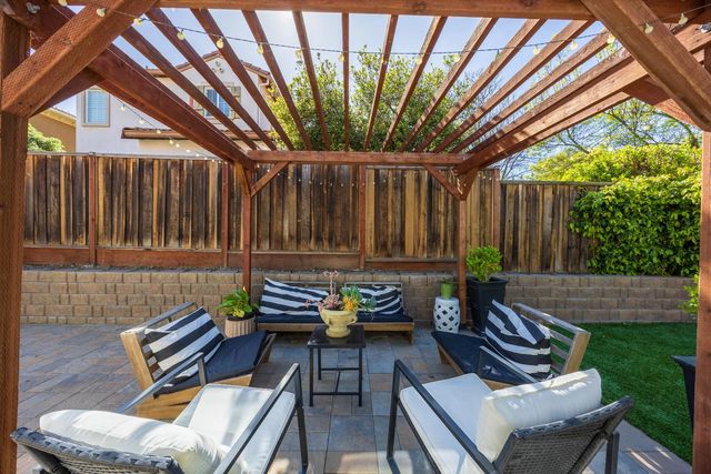 113 S Pacifico St, Mountain House, CA 95391