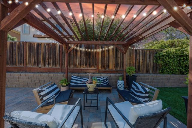 113 S Pacifico St, Mountain House, CA 95391