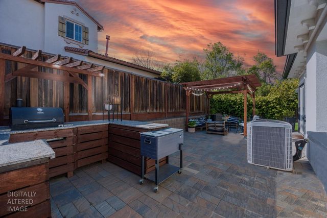 113 S Pacifico St, Mountain House, CA 95391