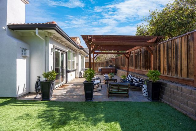 113 S Pacifico St, Mountain House, CA 95391