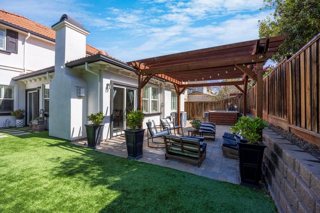 113 S Pacifico St, Mountain House, CA 95391