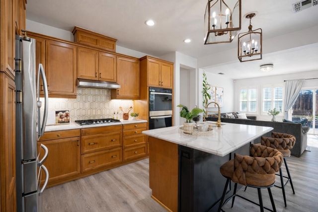 113 S Pacifico St, Mountain House, CA 95391