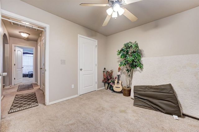 520 E Juniper Lane, Mustang, OK 73064