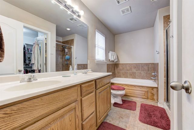 520 E Juniper Lane, Mustang, OK 73064