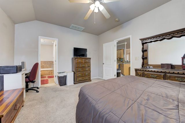 520 E Juniper Lane, Mustang, OK 73064