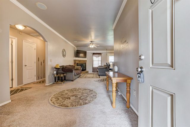 520 E Juniper Lane, Mustang, OK 73064