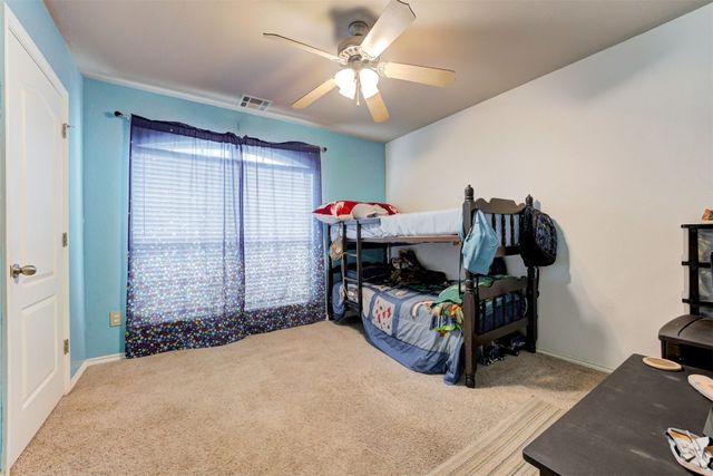 520 E Juniper Lane, Mustang, OK 73064