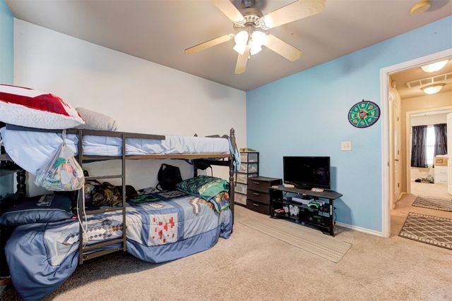 520 E Juniper Lane, Mustang, OK 73064