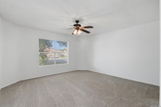 8426 MAPLE RIDGE DR, San Antonio, TX 78239