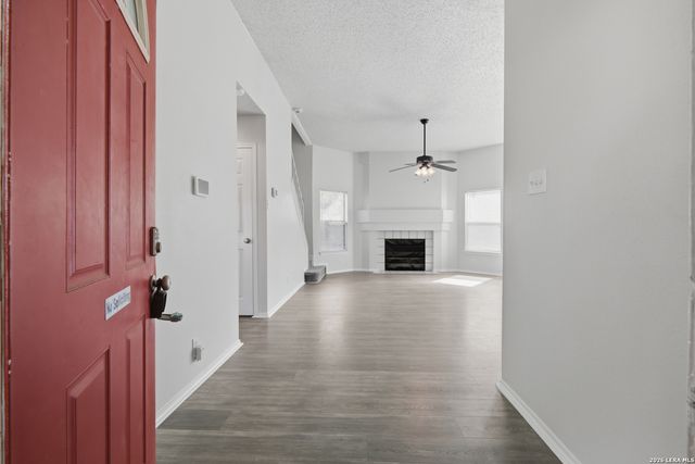 8426 MAPLE RIDGE DR, San Antonio, TX 78239