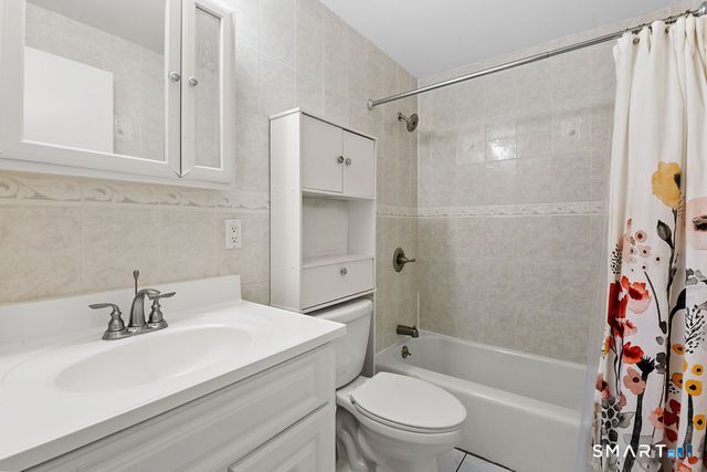 35 Carillon Drive D, Rocky Hill, CT 06067