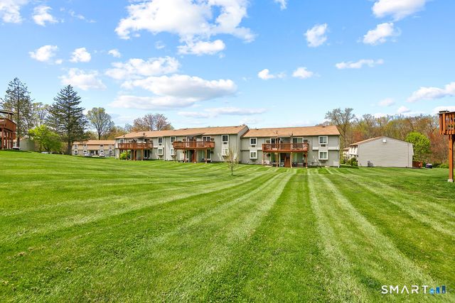 35 Carillon Drive D, Rocky Hill, CT 06067