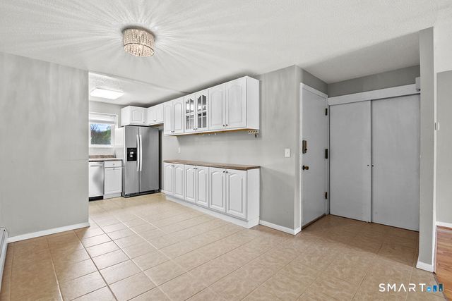 35 Carillon Drive D, Rocky Hill, CT 06067