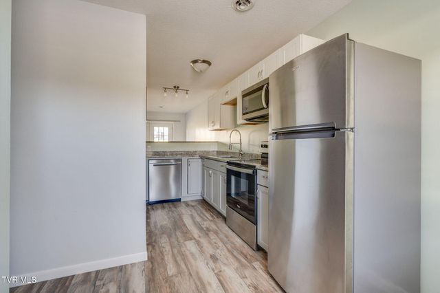 2023 Weaver Pike 3, Bristol, TN 37620