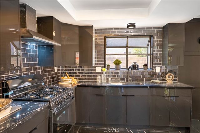 14837 Mission Glen, Sylmar, CA 91342