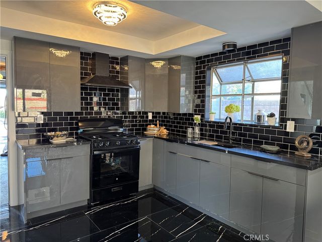 14837 Mission Glen, Sylmar, CA 91342