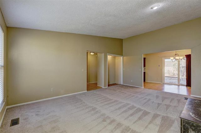 841 N Robinson Avenue, Oklahoma City, OK 73170