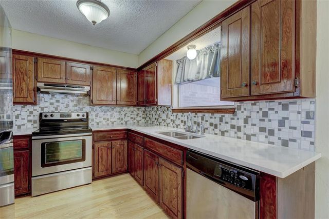 841 N Robinson Avenue, Oklahoma City, OK 73170