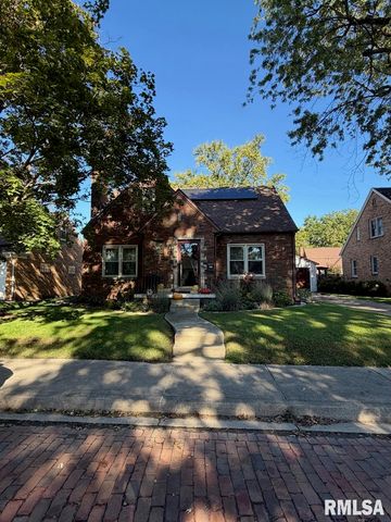 2511 SHERMAN Avenue, Peoria, IL 61604