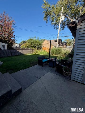 2511 SHERMAN Avenue, Peoria, IL 61604