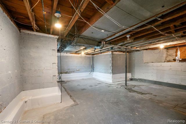 261 N Mill Street, Plymouth, MI 48170