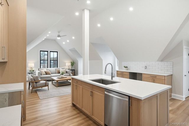 34 Clinton Avenue 10, Dobbs Ferry, NY 10522