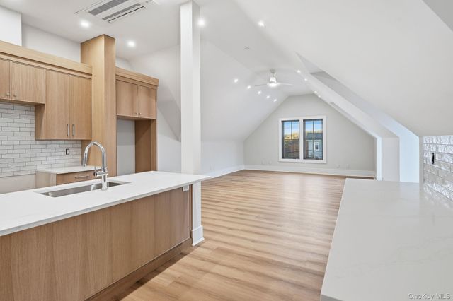 34 Clinton Avenue 10, Dobbs Ferry, NY 10522