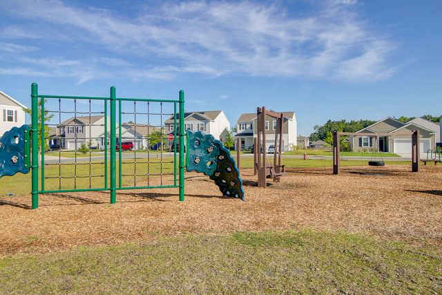 9697 Crofton Drive, Ladson, SC 29456