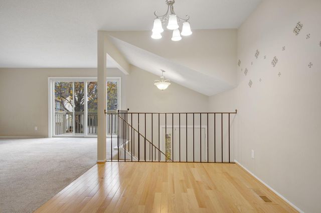 361 Elan Court, Woodbury, MN 55125