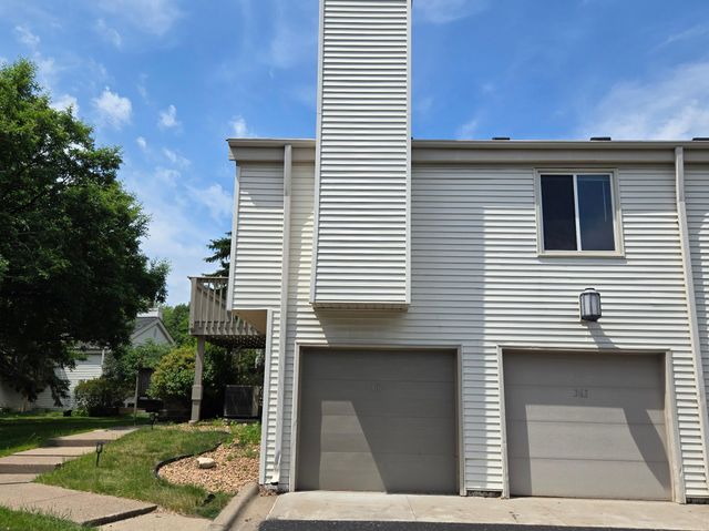 361 Elan Court, Woodbury, MN 55125
