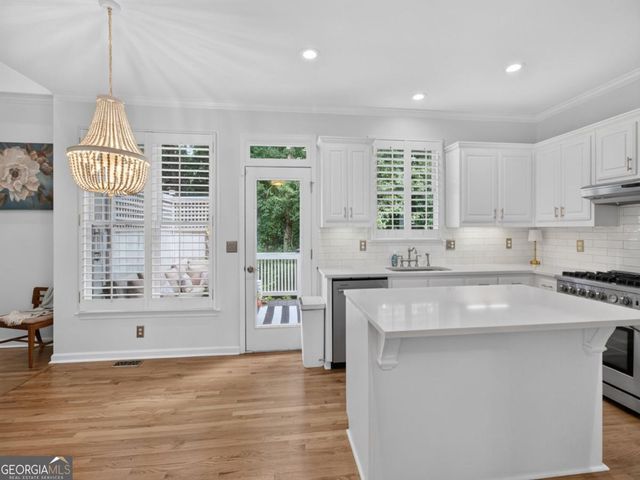 6425 Stream Side Court, Cumming, GA 30041