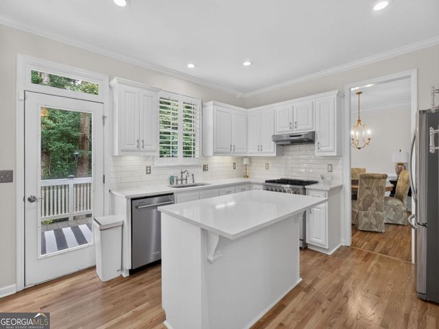 6425 Stream Side Court, Cumming, GA 30041