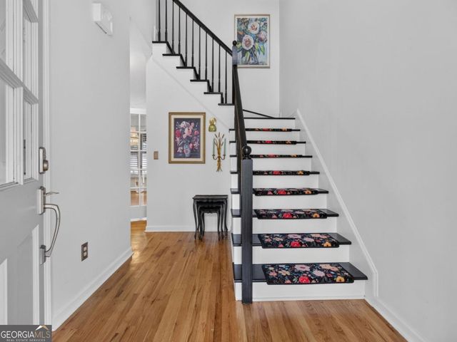 6425 Stream Side Court, Cumming, GA 30041