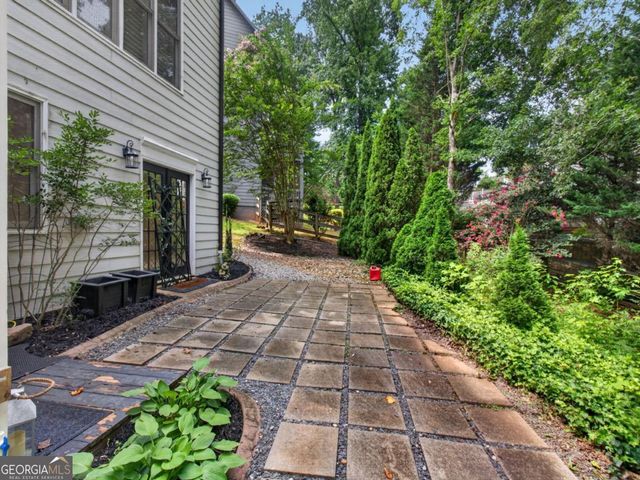 6425 Stream Side Court, Cumming, GA 30041