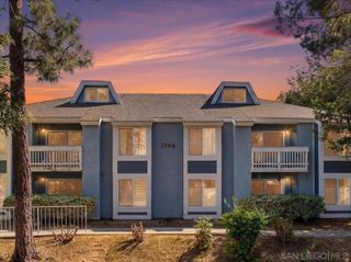 1564 Tanglewood Ln. 18, Escondido, CA 92029