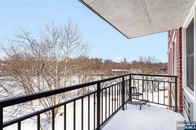 300 Main Street 413, Little Falls, NJ 07424