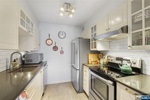 300 Main Street 413, Little Falls, NJ 07424