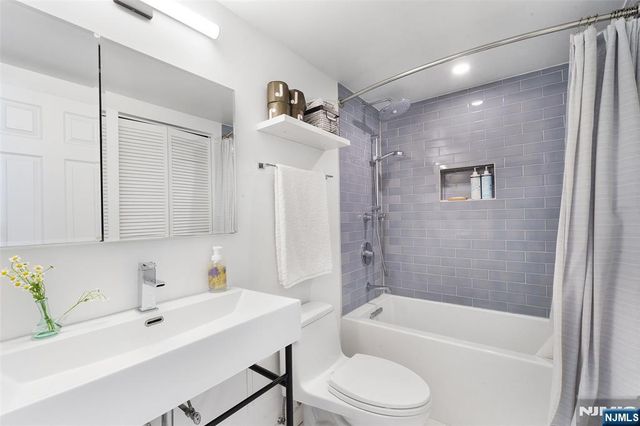 300 Main Street 413, Little Falls, NJ 07424