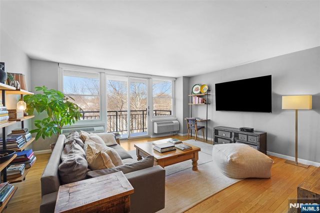 300 Main Street 413, Little Falls, NJ 07424