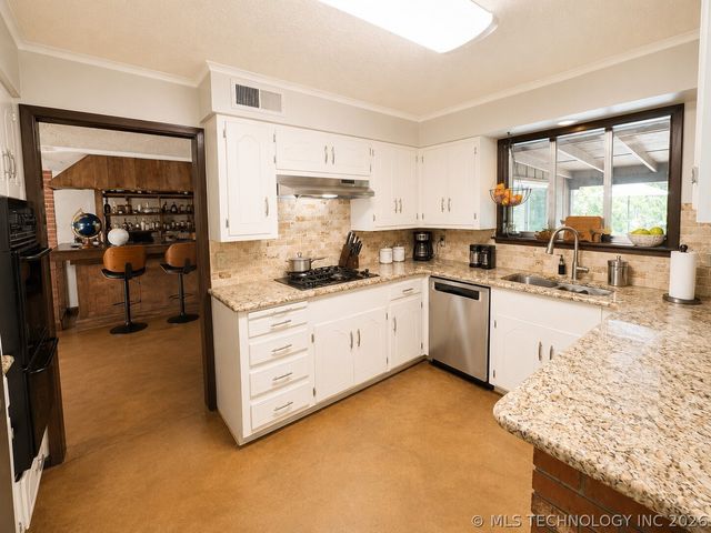 824 Virginia Lane, Ardmore, OK 73401