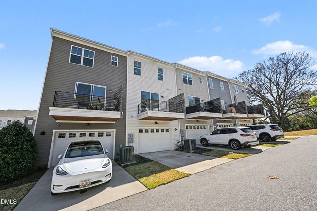 713 Peakland Place, Raleigh, NC 27604