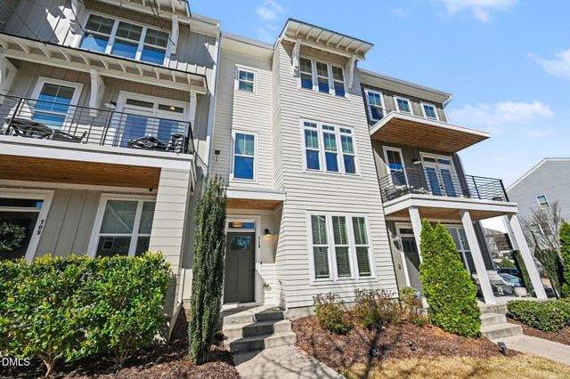 713 Peakland Place, Raleigh, NC 27604