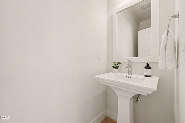 713 Peakland Place, Raleigh, NC 27604