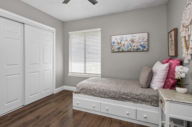 3108 Woodbridge Drive, Bedford, TX 76021