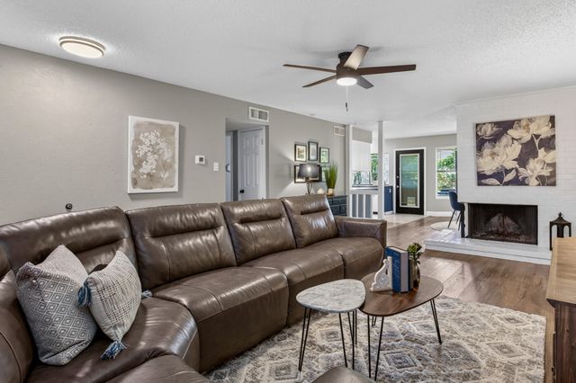3108 Woodbridge Drive, Bedford, TX 76021