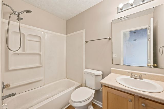 5658 Cheval, Indianapolis, IN 46235