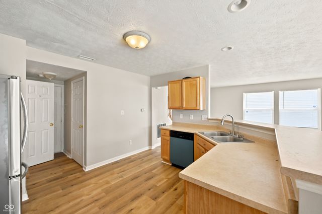5658 Cheval, Indianapolis, IN 46235
