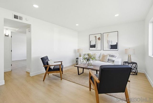 715 Sunflower St, Encinitas, CA 92024