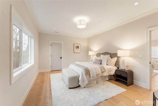 12811 SE 44th Place, Bellevue, WA 98006